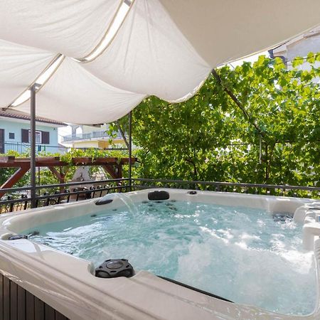 Cukerina Apartment With Whirpool & Sauna Пореч Екстериор снимка