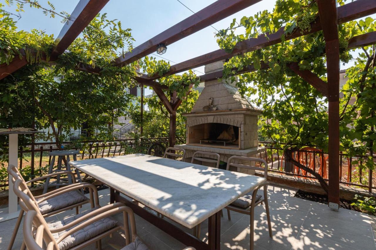 Cukerina Apartment With Whirpool & Sauna Пореч Екстериор снимка