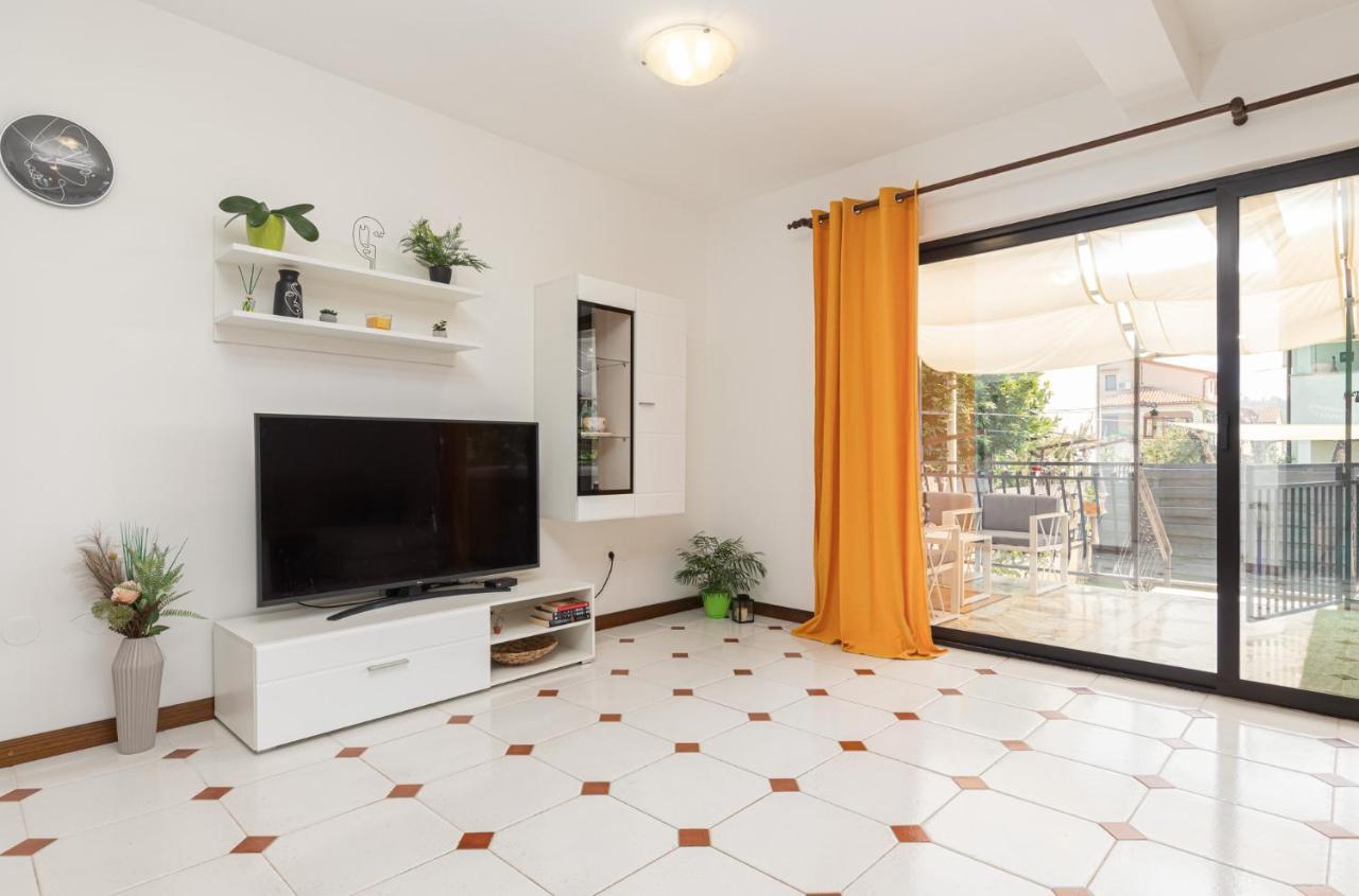 Cukerina Apartment With Whirpool & Sauna Пореч Екстериор снимка